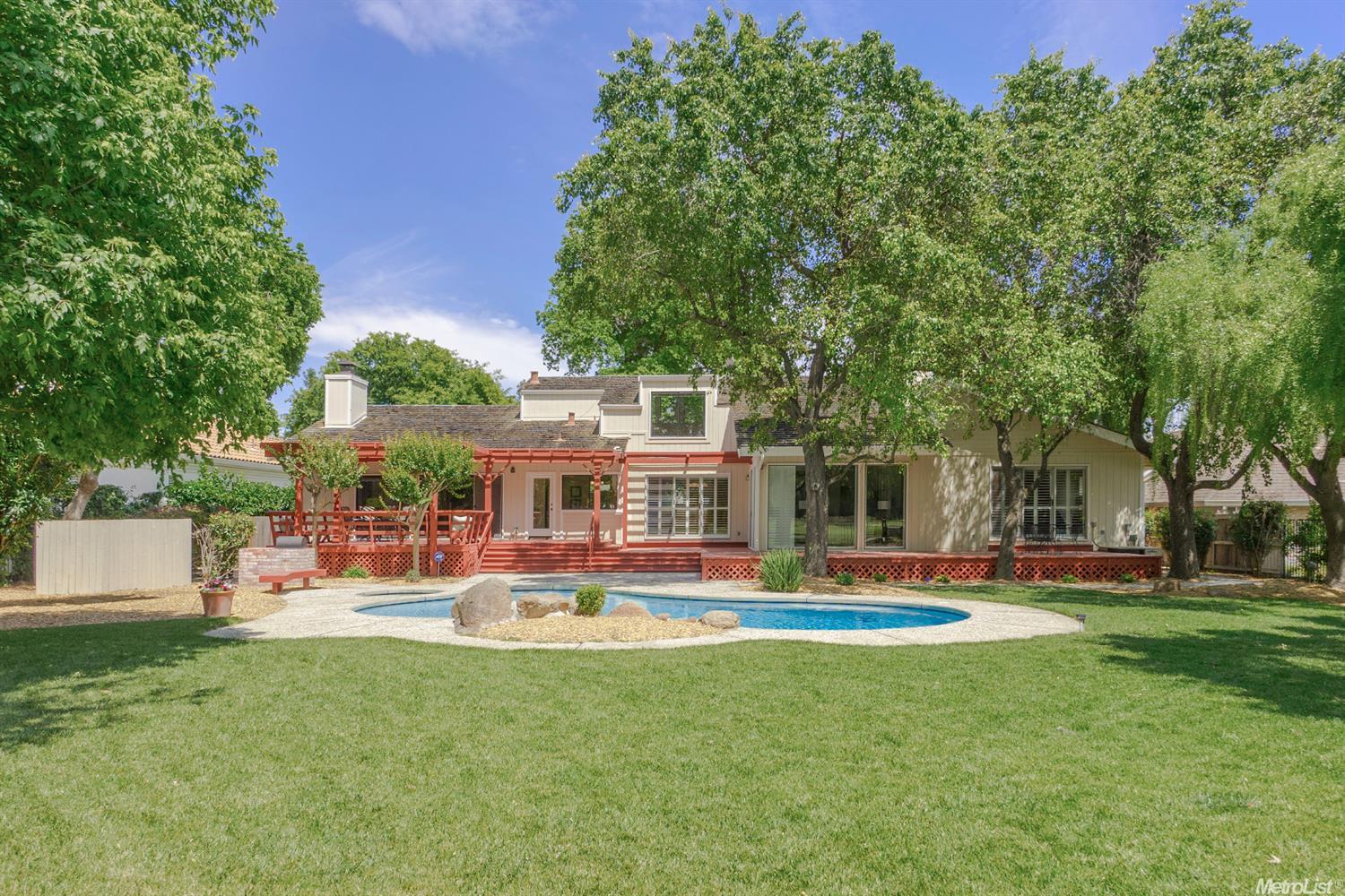 27160 El Macero Dr, El Macero, CA 95618 photo 3