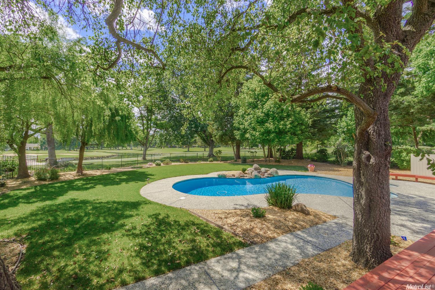 27160 El Macero Dr, El Macero, CA 95618 photo 2