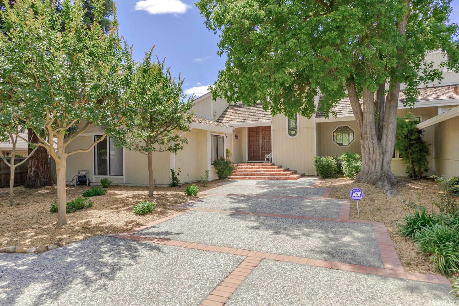 27160 El Macero Dr, El Macero, CA 95618 photo 1