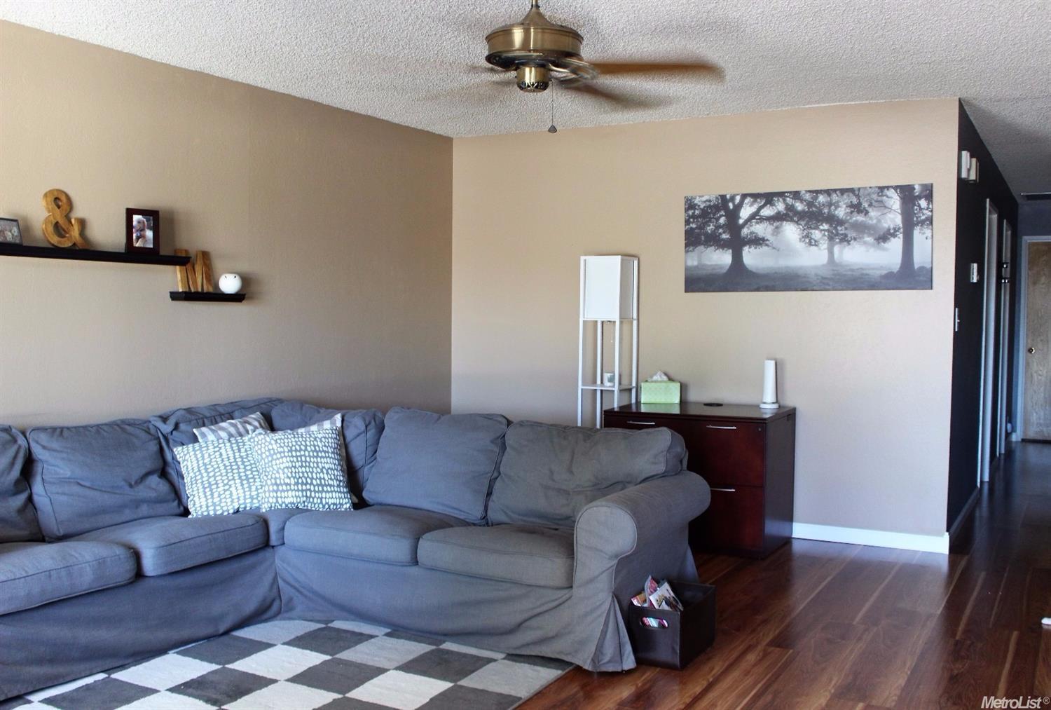 719 S Wilma Ave, Ripon, CA 95366 photo 2