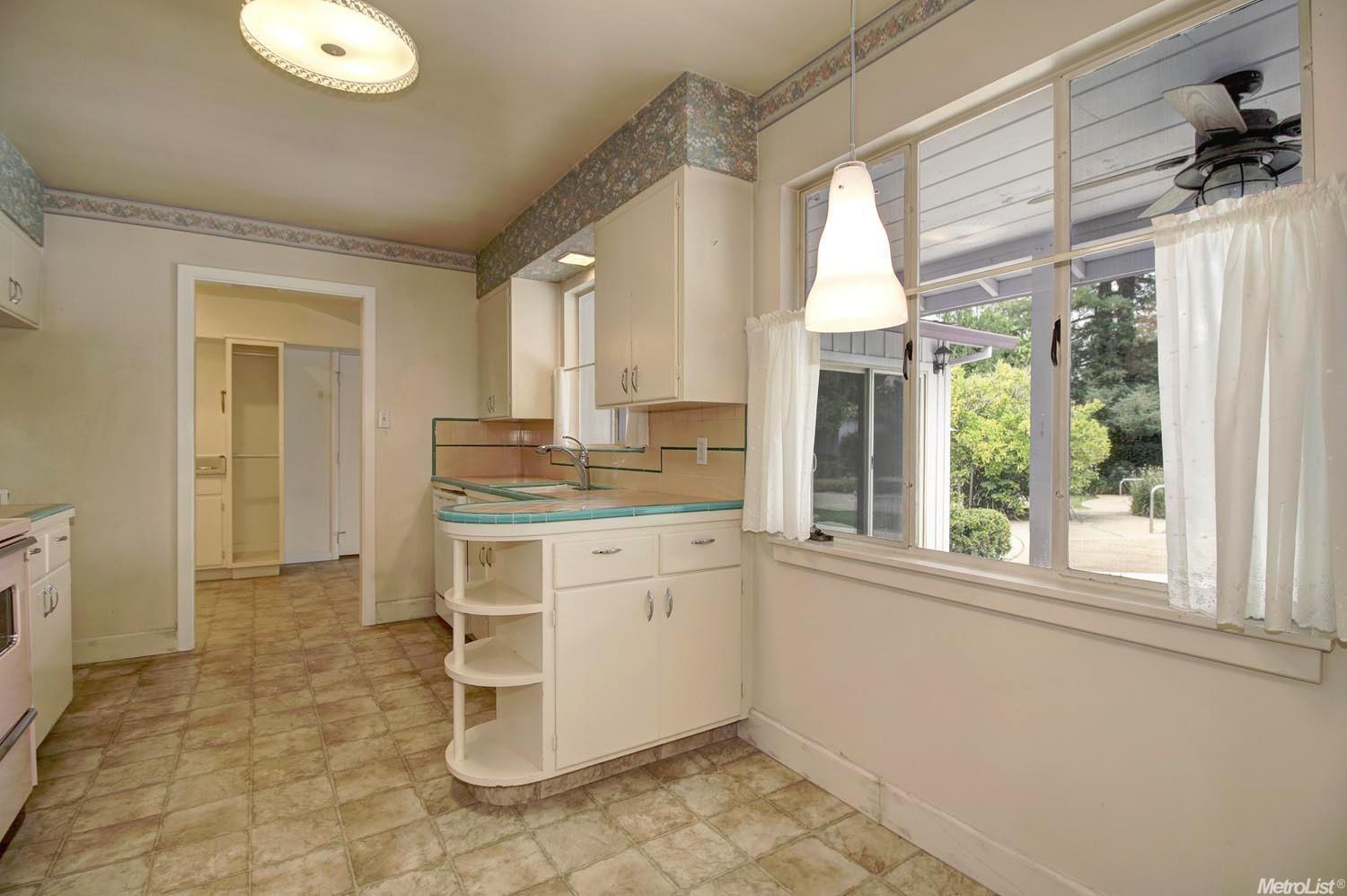 4711 Loch Lomond Dr, Carmichael, CA 95608 photo 6