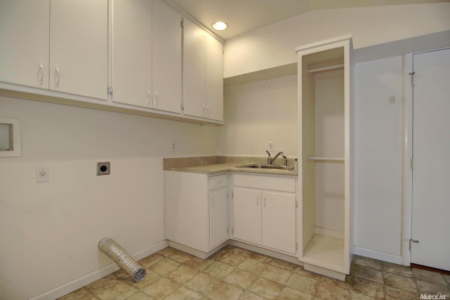 4711 Loch Lomond Dr, Carmichael, CA 95608 photo 18