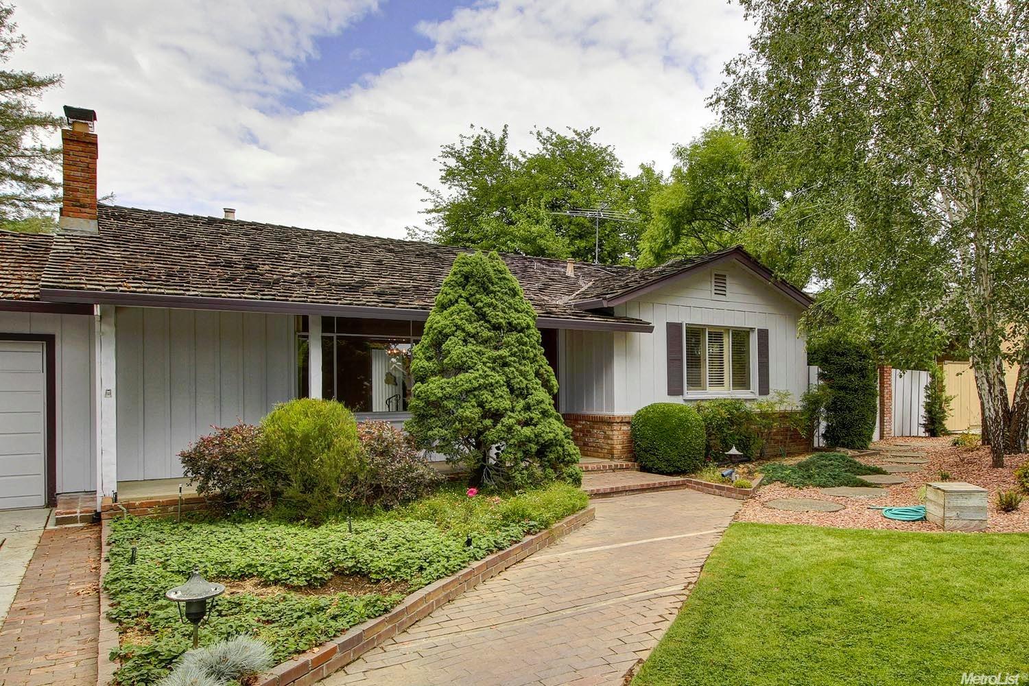 4711 Loch Lomond Dr, Carmichael, CA 95608 photo 2