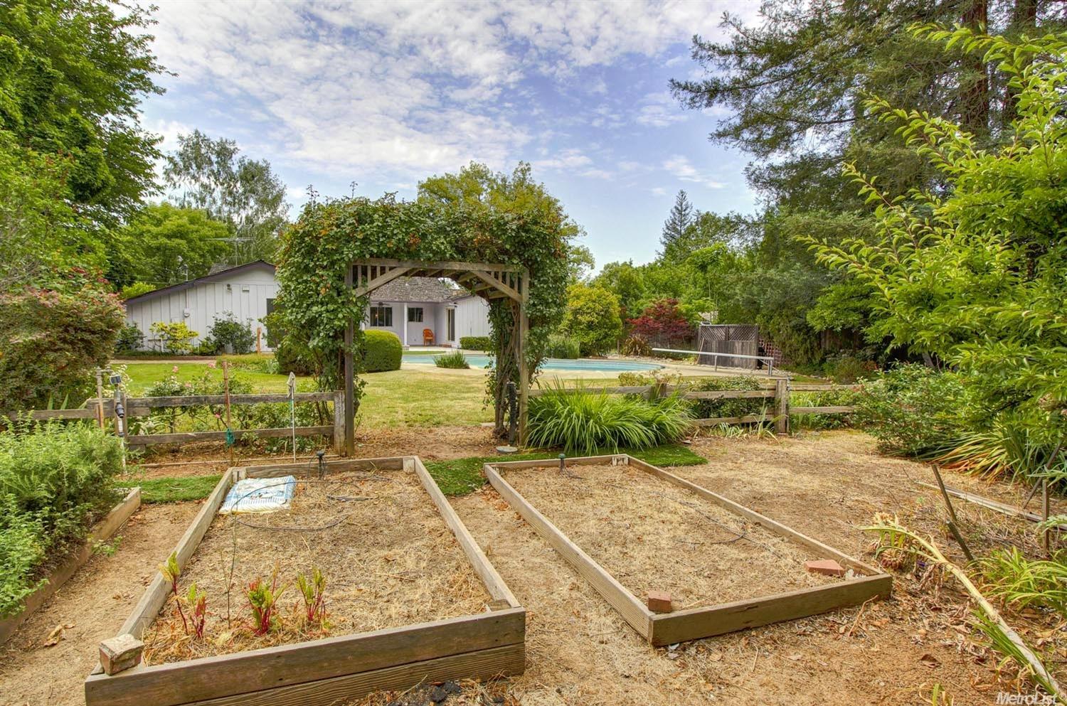 4711 Loch Lomond Dr, Carmichael, CA 95608 photo 21