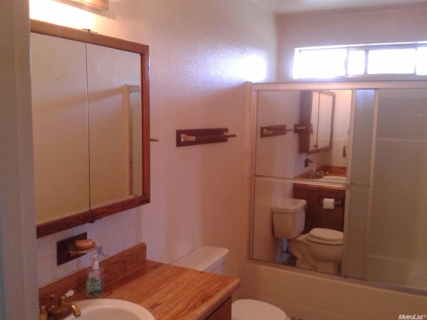 642 E Galin Rd, French Camp, CA 95231 photo 9