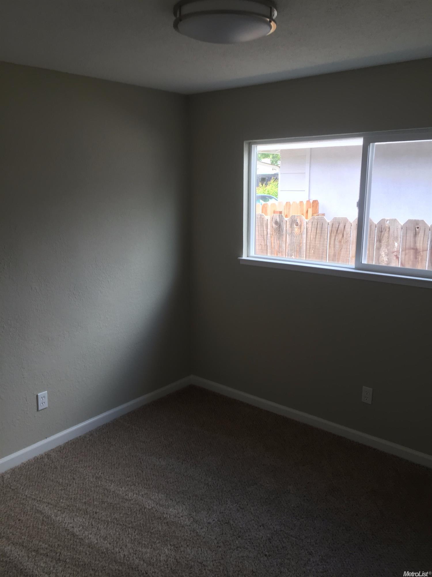 2016 Monte Carlo Ct, Modesto, CA 95350 photo 13
