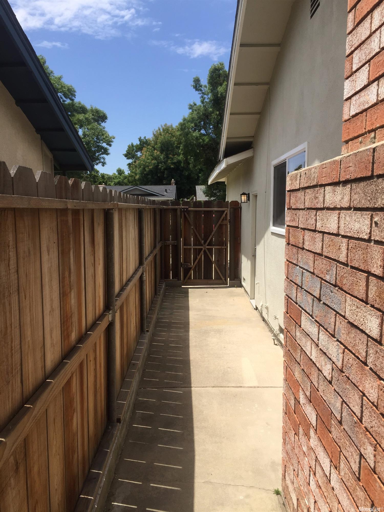 2016 Monte Carlo Ct, Modesto, CA 95350 photo 23