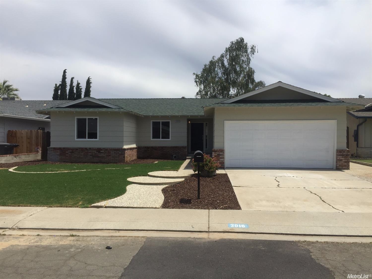 2016 Monte Carlo Ct, Modesto, CA 95350 photo 1