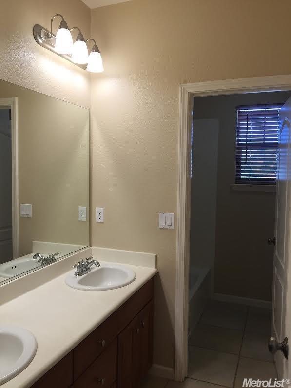 2804 Espana Ln, Modesto, CA 95355 photo 14