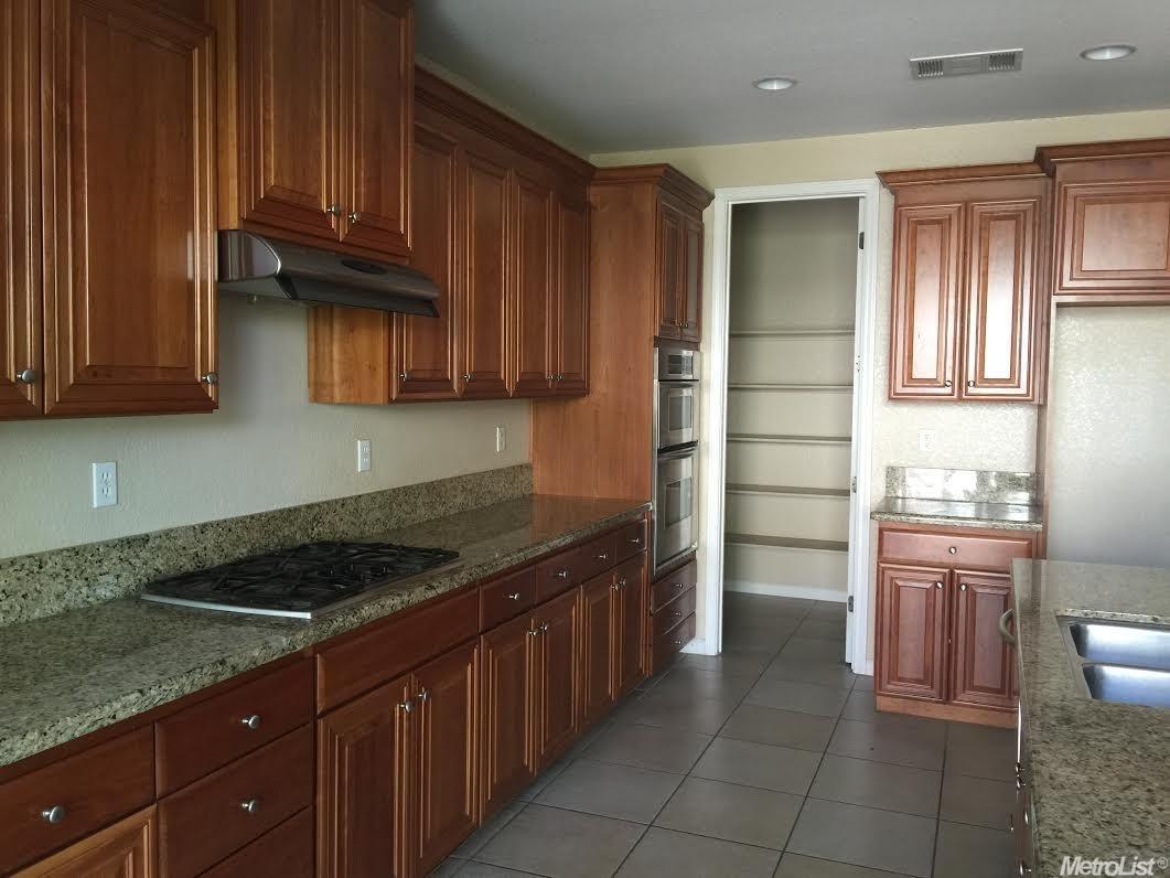 2804 Espana Ln, Modesto, CA 95355 photo 3