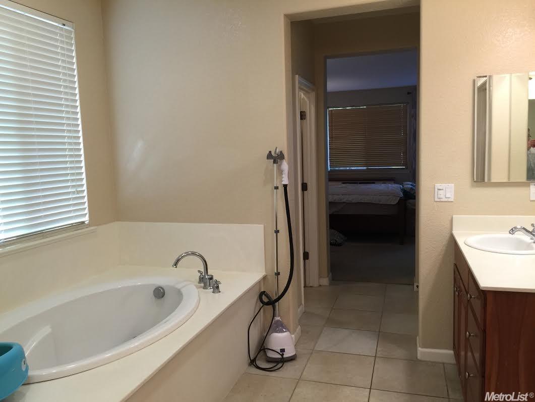 2804 Espana Ln, Modesto, CA 95355 photo 13