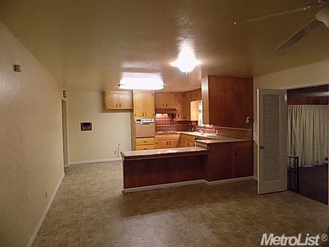 2098 Brookdale Dr, Merced, CA 95340 photo 5