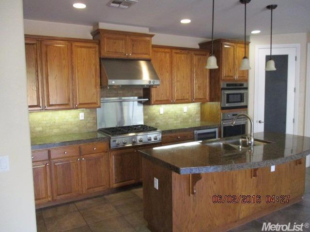 1534 Calhoun Ave, Ripon, CA 95366 photo 3