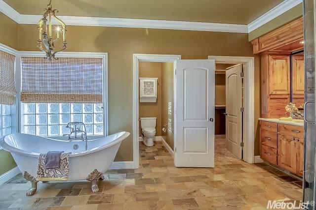 18580 E Rodeo Dr, Clements, CA 95227 photo 15