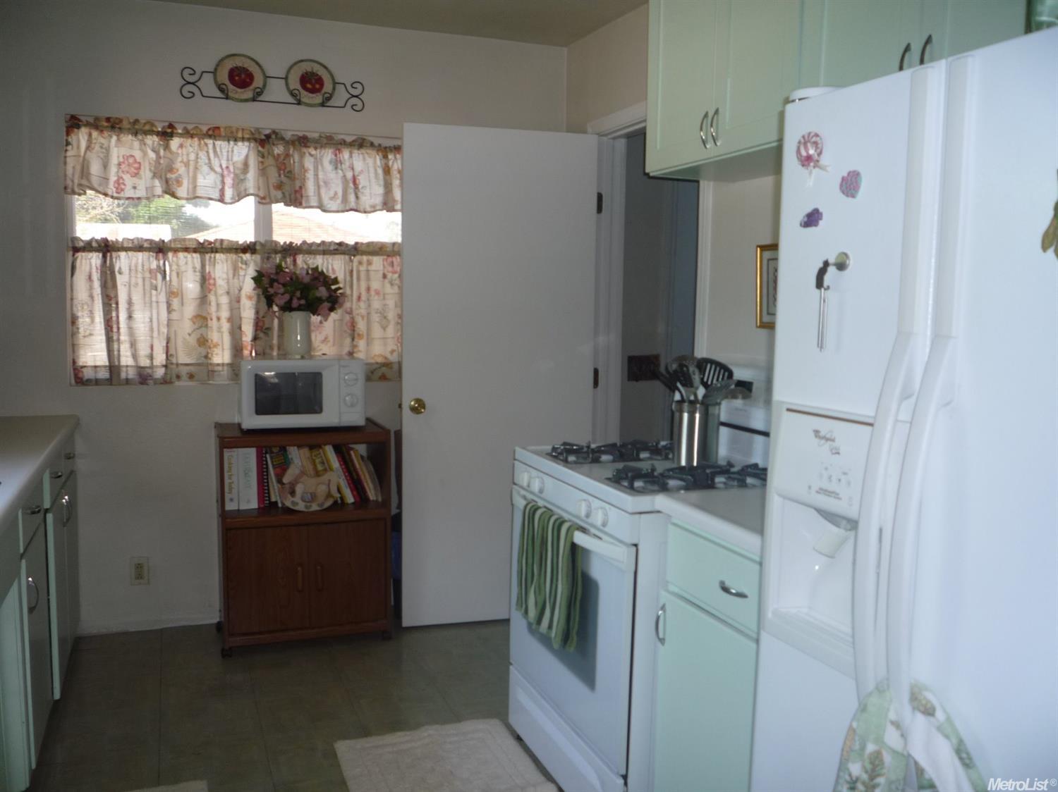 2431 6th St, Hughson, CA 95326 photo 9