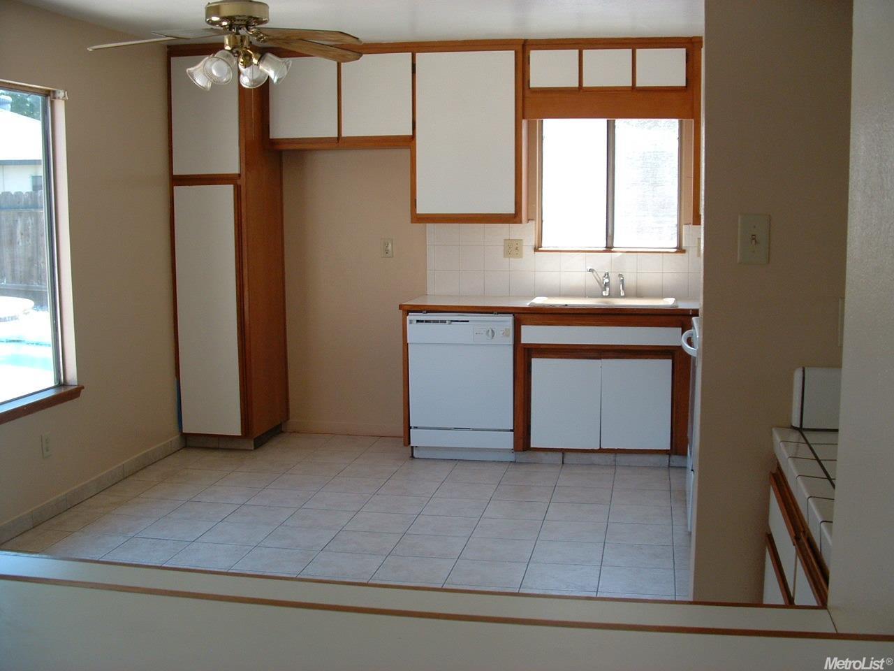 1713 Colima Ave, Modesto, CA 95355 photo 2