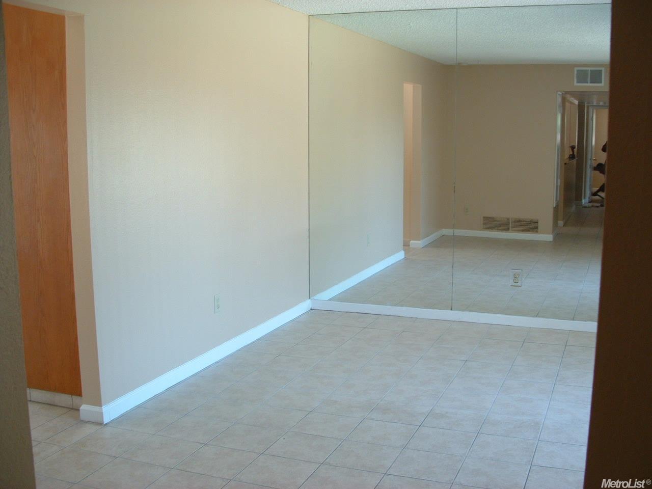 1713 Colima Ave, Modesto, CA 95355 photo 4