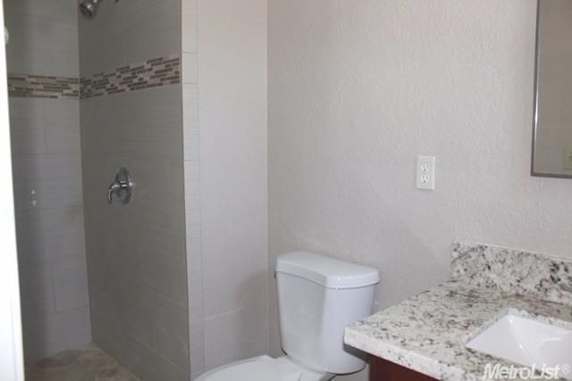 525 Somoa Ln, Lathrop, CA 95330 photo 10