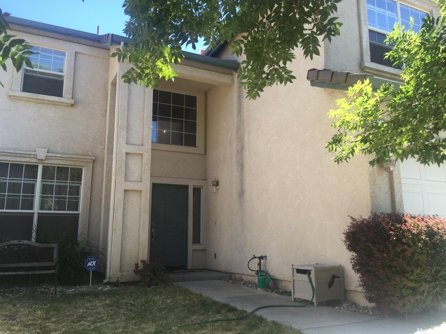 3720 Jarena Dr, Modesto, CA 95357 photo 2