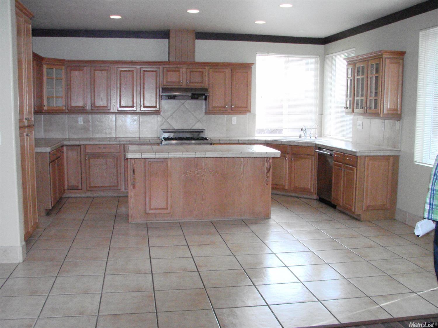 3155 E Antonio Loop, Tracy, CA 95377 photo 4