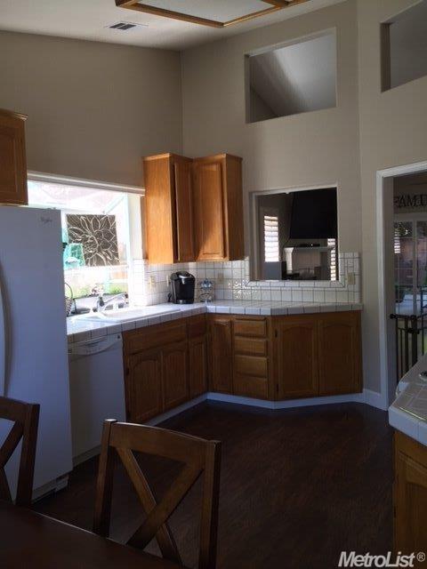 2041 Squire Way, Lodi, CA 95240 photo 11