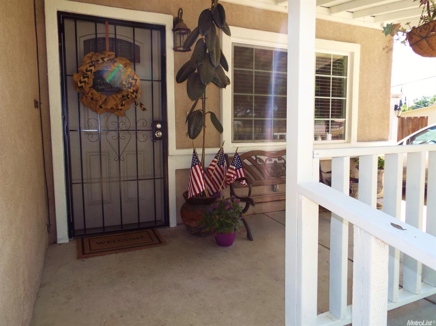 12 S 6th St, Patterson, CA 95363 photo 2