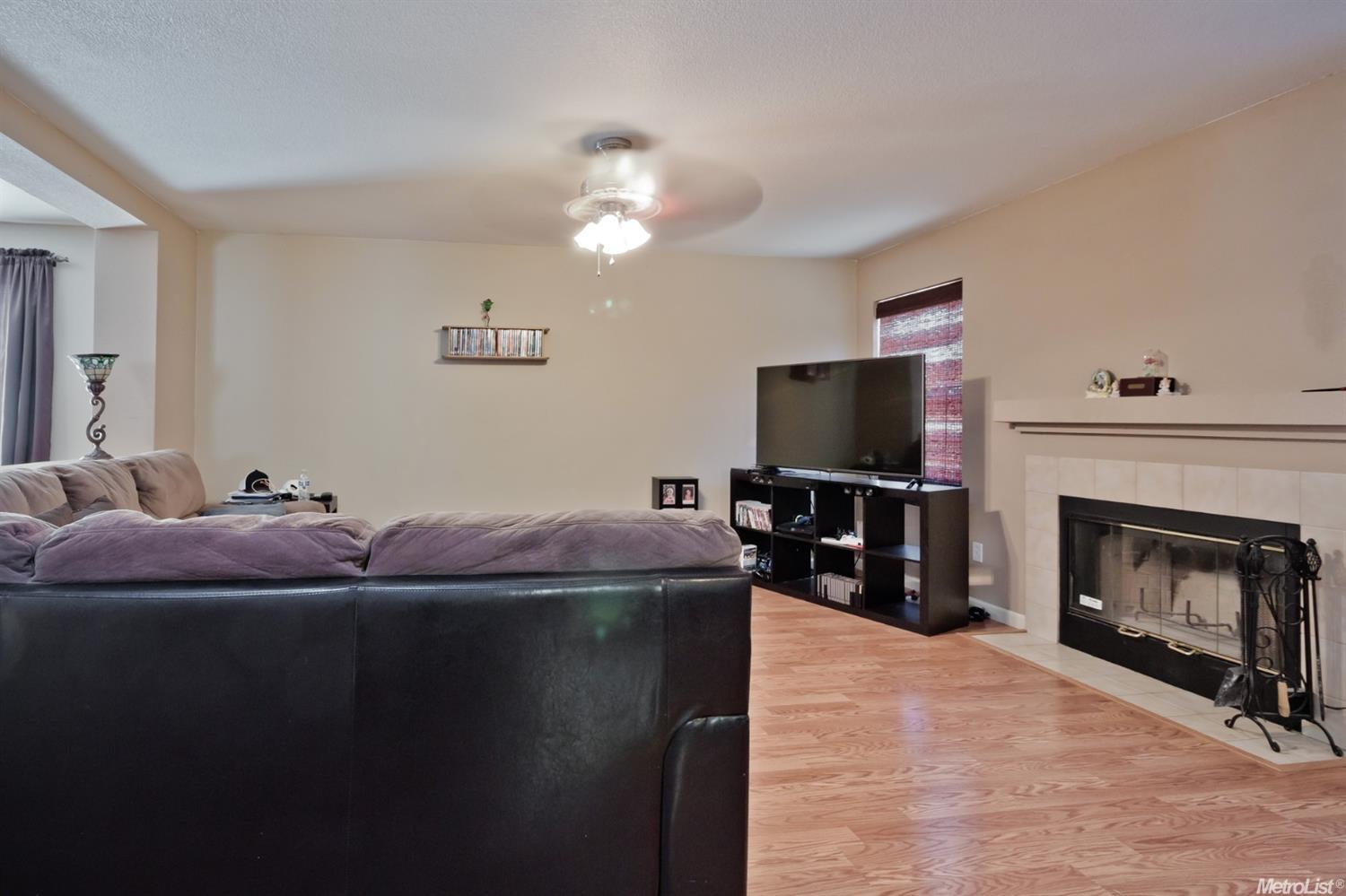 449 Peregrine Dr, Patterson, CA 95363 photo 7