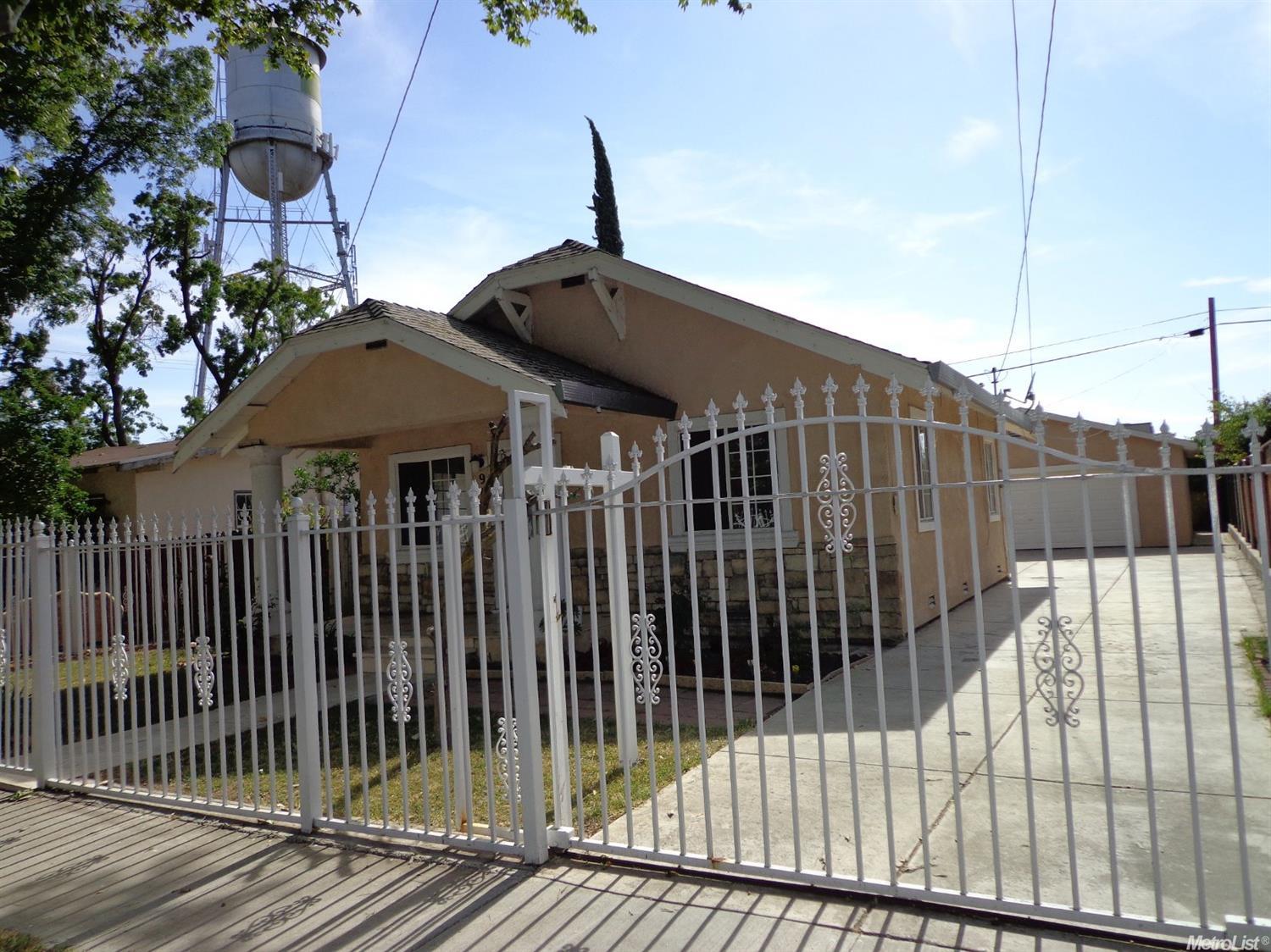 909 Roosevelt Ave, Tracy, CA 95376 photo 1