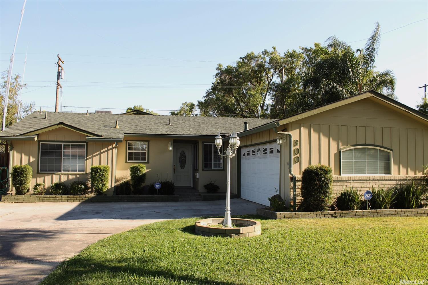 300 Tokay Ave, Modesto, CA 95350 photo 1