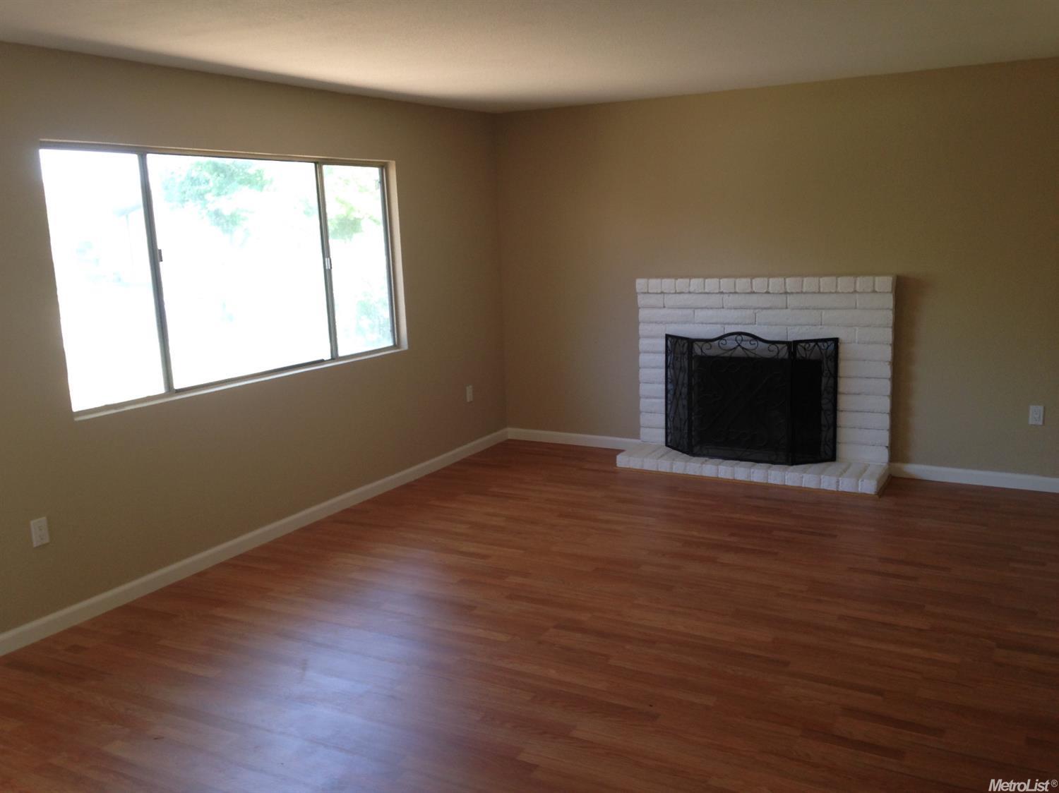 654 Gold St, Manteca, CA 95336 photo 2