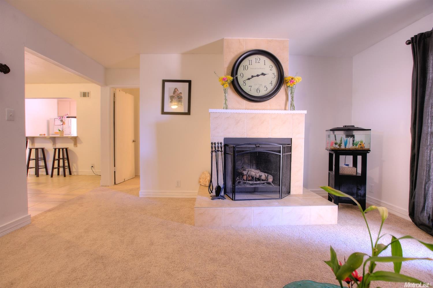 279 Marty Dr, Manteca, CA 95336 photo 3