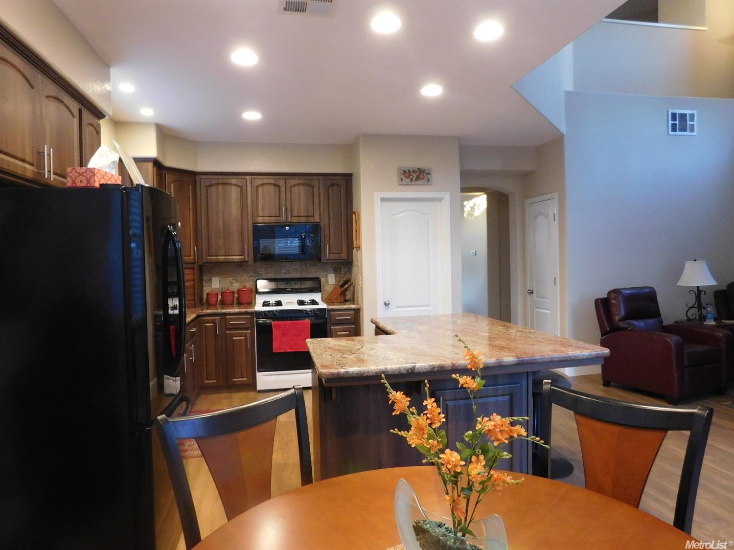 1908 Hastings, Manteca, CA 95336 photo 4