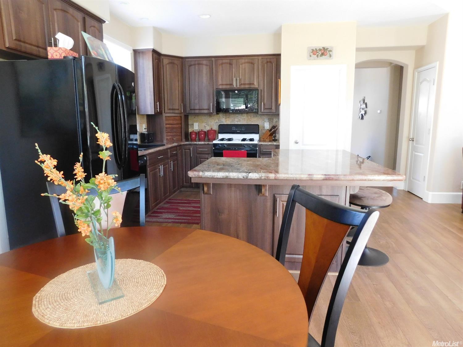 1908 Hastings, Manteca, CA 95336 photo 3