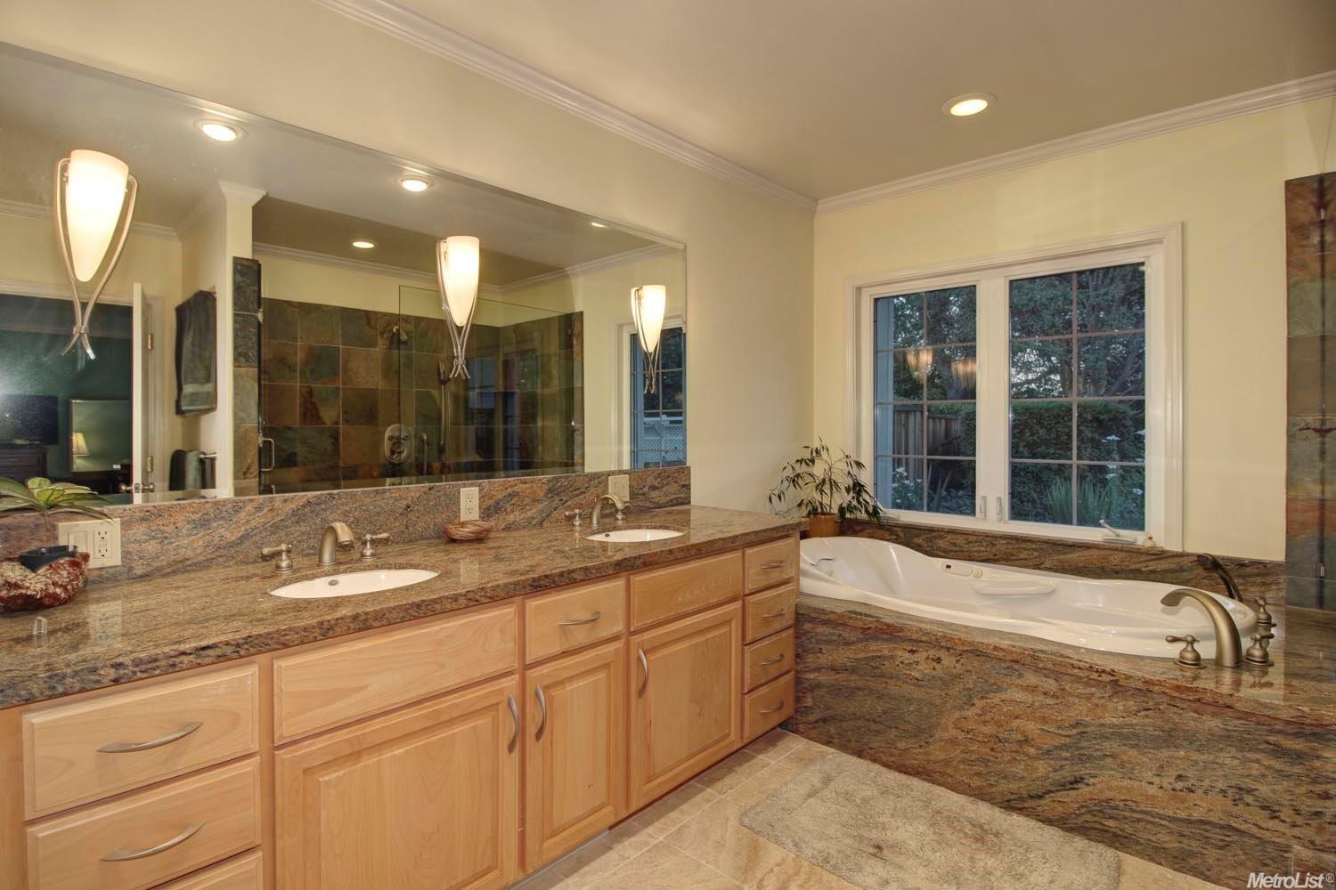 6440 Meadowhill Ct, Carmichael, CA 95608 photo 12