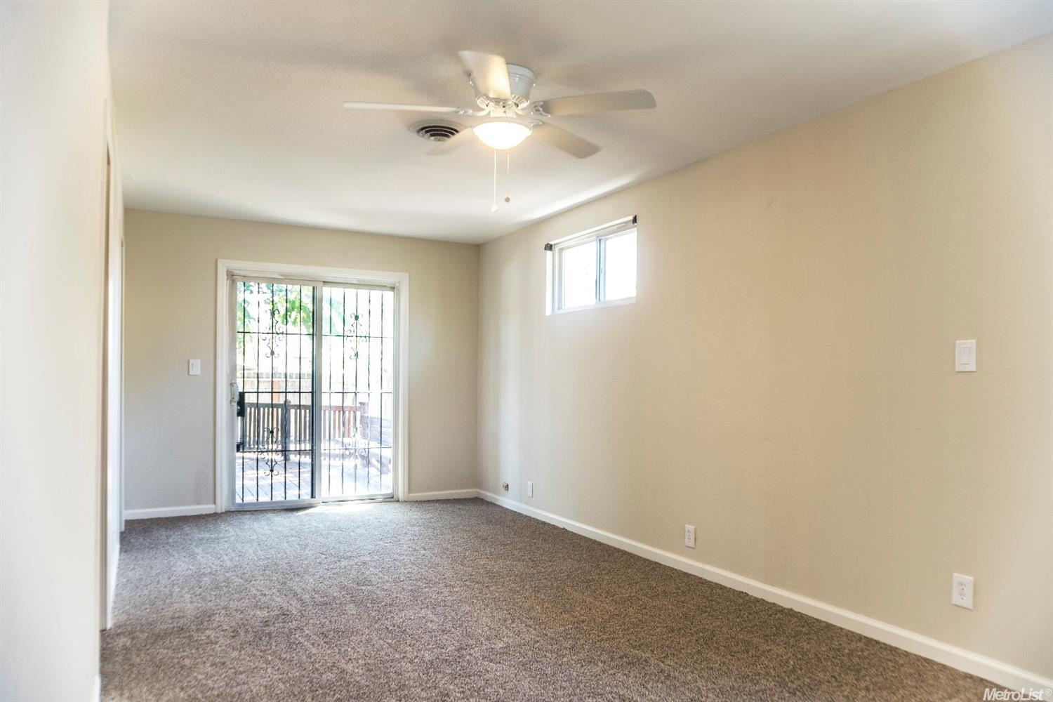 556 E Downs St, Stockton, CA 95204 photo 11
