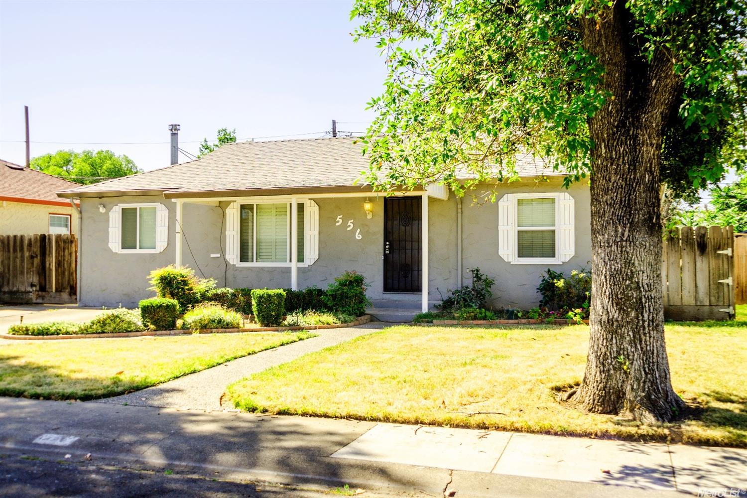 556 E Downs St, Stockton, CA 95204 photo 1
