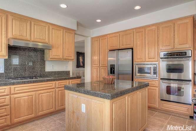 317 Glenbriar Cir, Tracy, CA 95377 photo 2