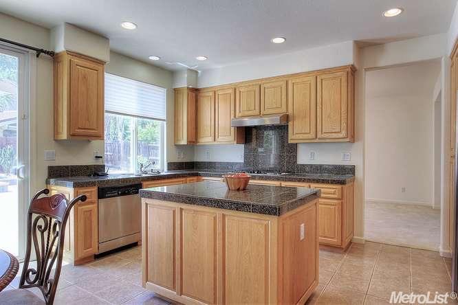317 Glenbriar Cir, Tracy, CA 95377 photo 3
