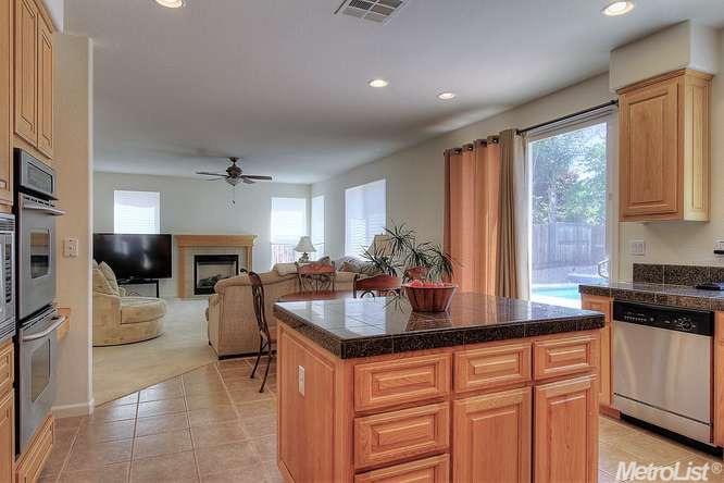 317 Glenbriar Cir, Tracy, CA 95377 photo 4