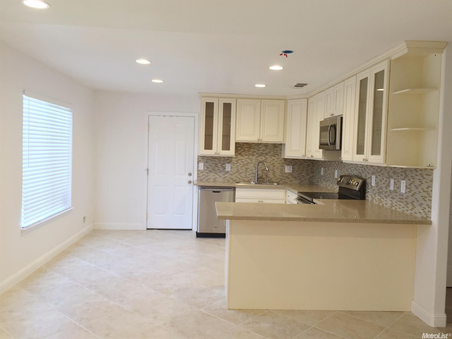 8224 Manhart Way, Elverta, CA 95626 photo 3