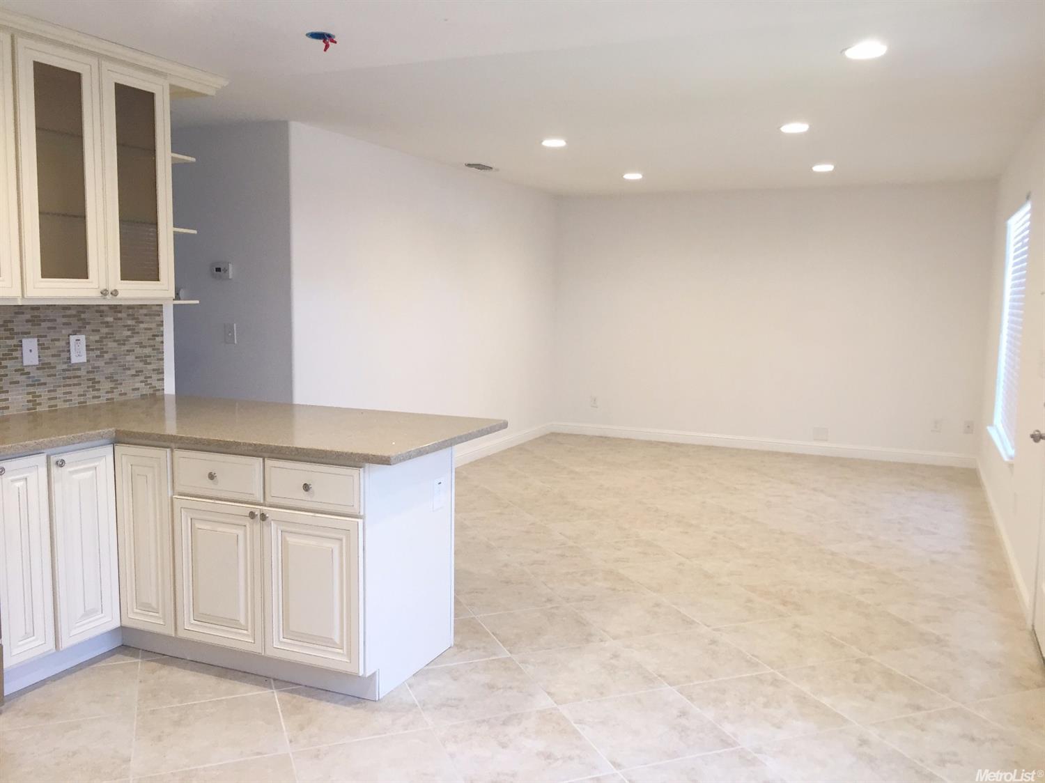 8224 Manhart Way, Elverta, CA 95626 photo 4