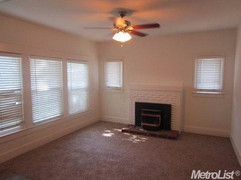 534 Castle St, Modesto, CA 95350 photo 3