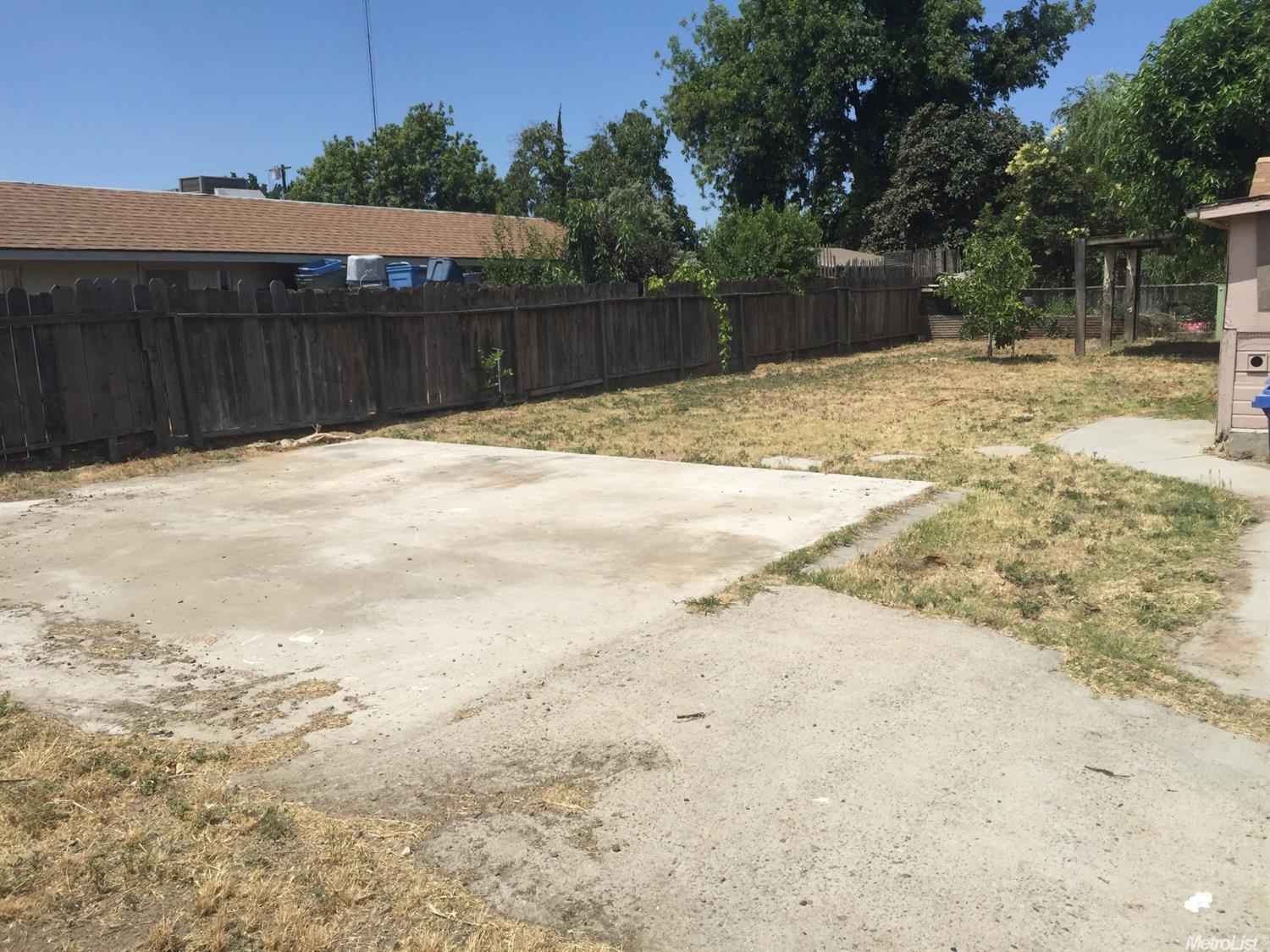 830 Wakefield Rd, Turlock, CA 95380 photo 12