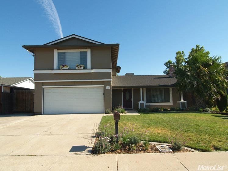 671 Scarlett Pl, Tracy, CA 95376 photo 2