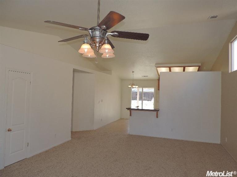 741 Walnut Way, Modesto, CA 95351 photo 3