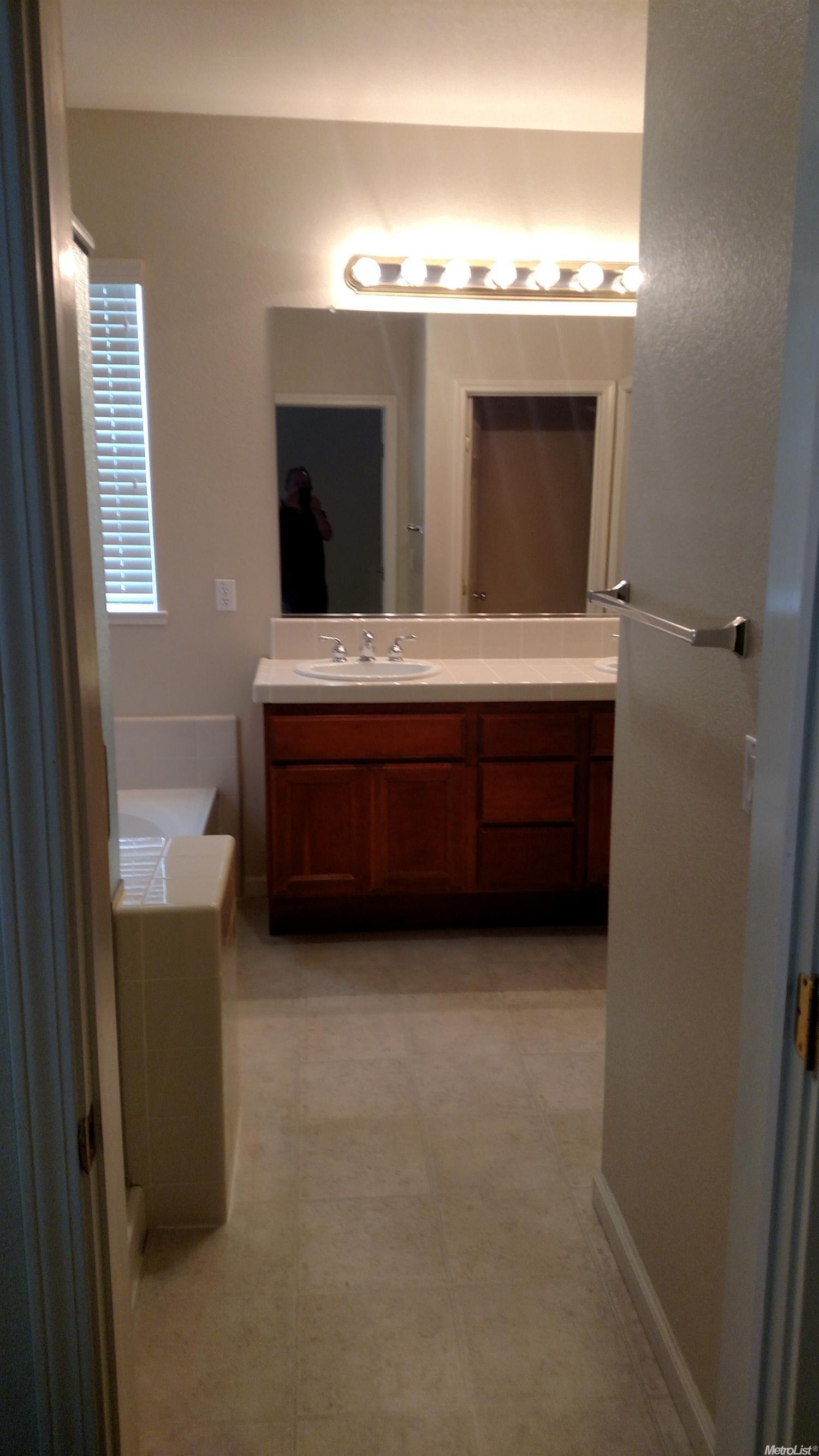 901 W Courtyards Loop, Lincoln, CA 95648 photo 11