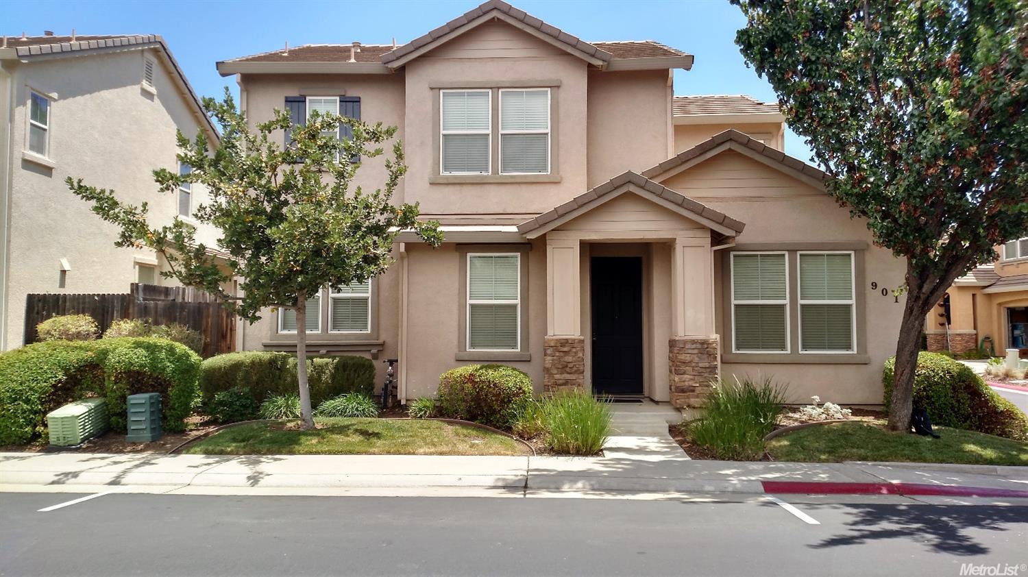 901 W Courtyards Loop, Lincoln, CA 95648 photo 1