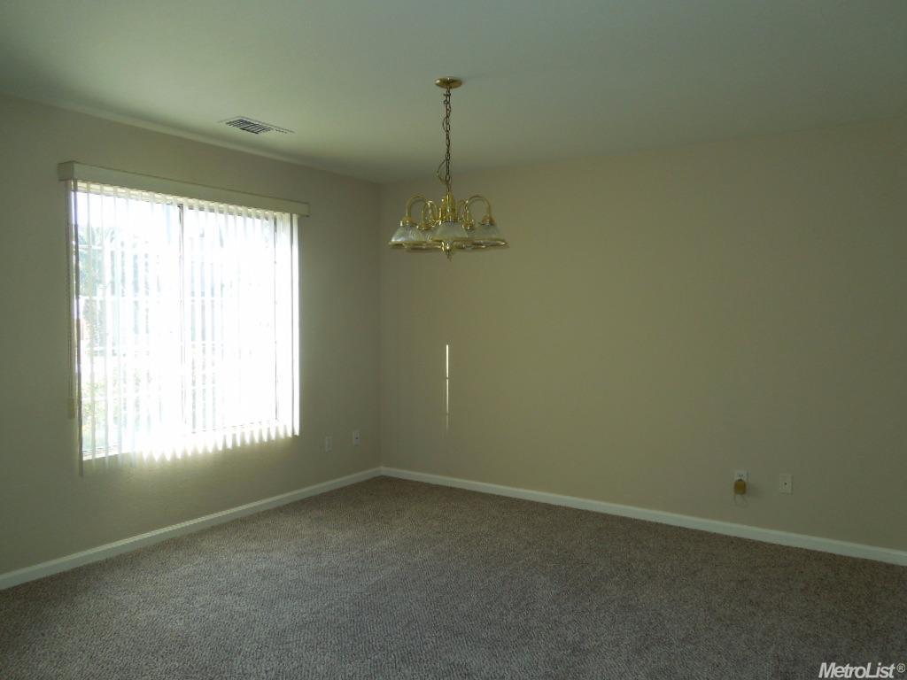 1232 Kingfisher Dr, Patterson, CA 95363 photo 4
