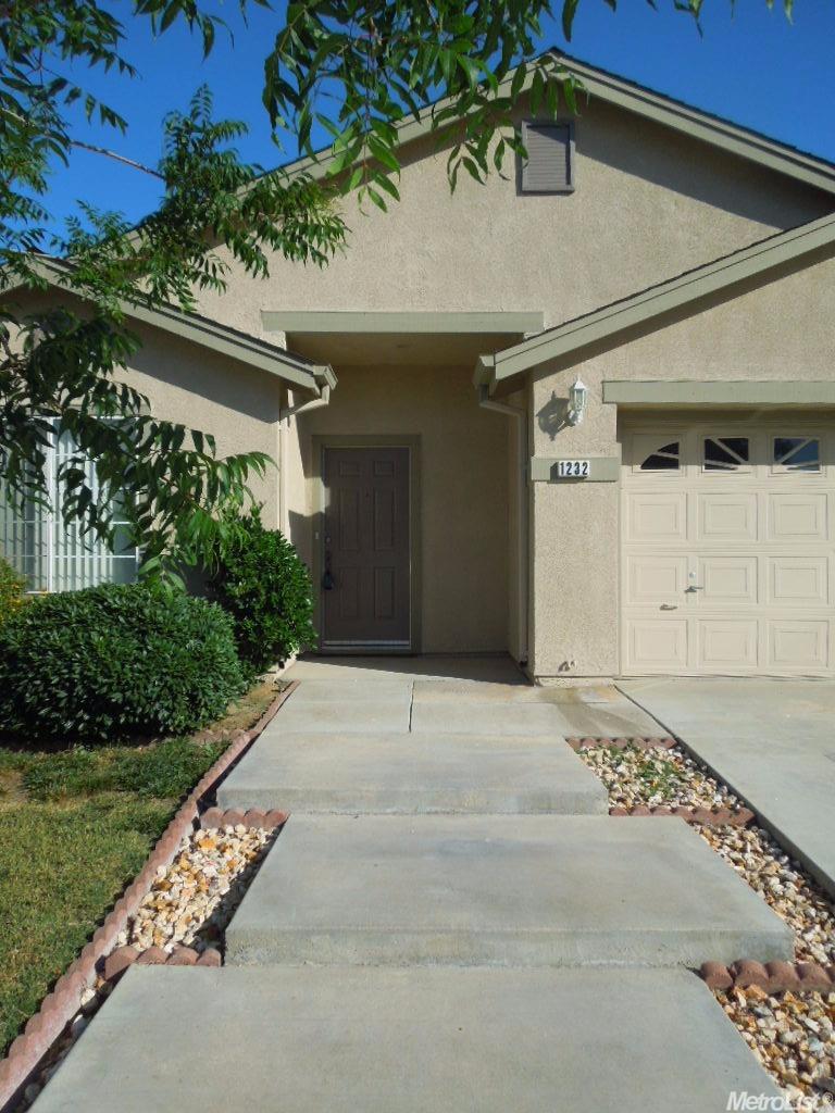 1232 Kingfisher Dr, Patterson, CA 95363 photo 3