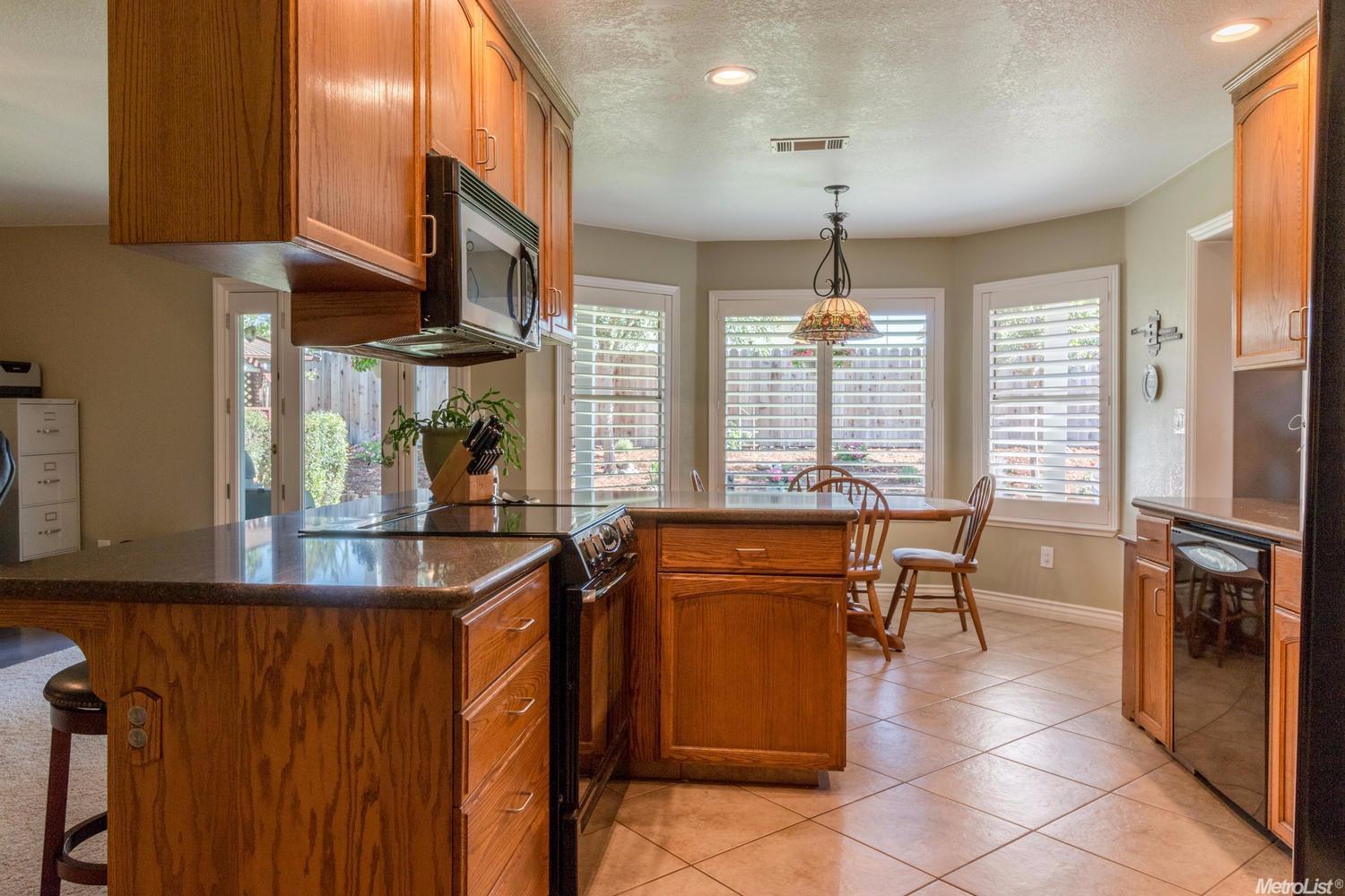 918 Jordanolo Dr, Ripon, CA 95366 photo 11